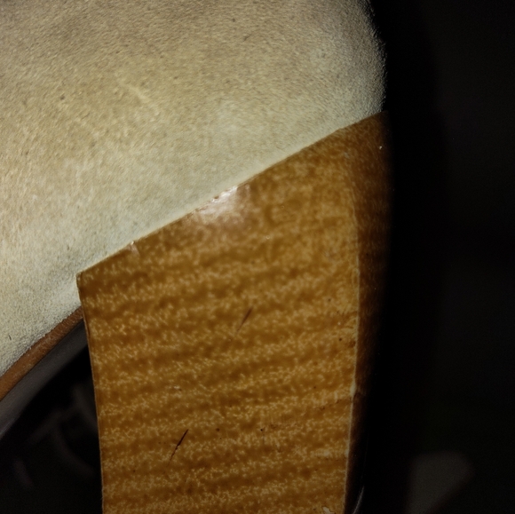 Boots - Picture 6 of 7